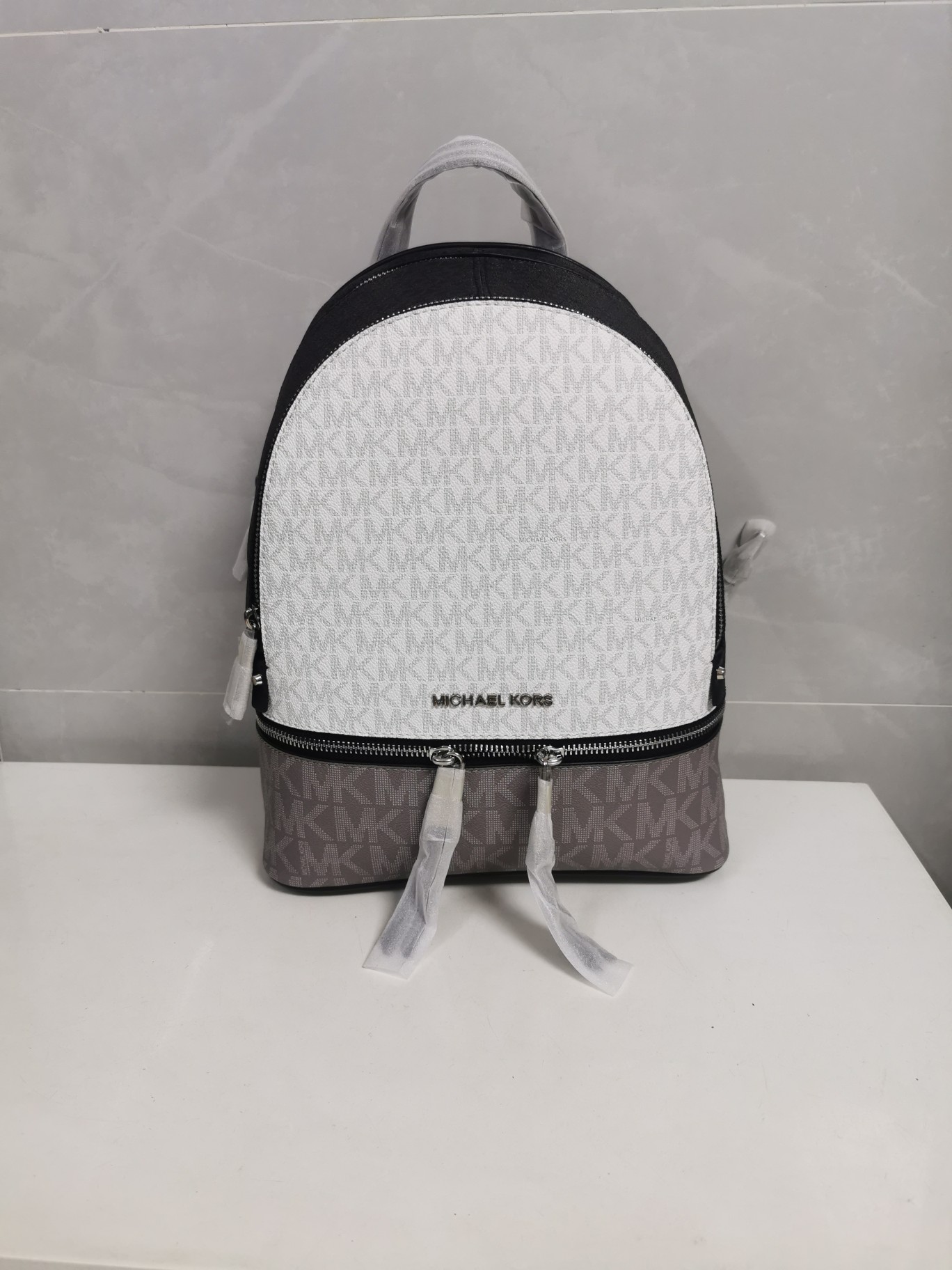 Michael Kors Mk纯原货小字母双肩包拼接女包 RHEA ZIP字母双肩包书包旅行包中号背包