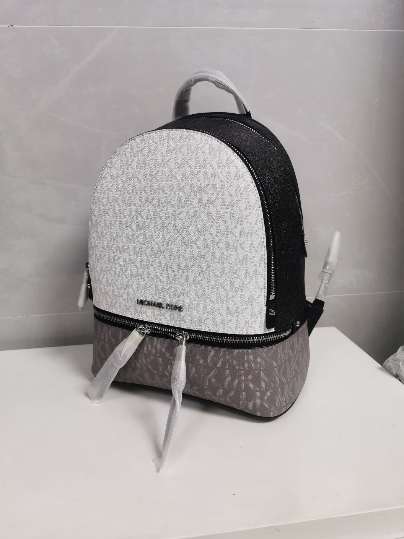 Michael Kors Mk纯原货小字母双肩包拼接女包 RHEA ZIP字母双肩包书包旅行包中号背包