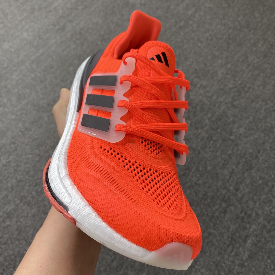 UB9.0黑白红尺码36-48总裁L