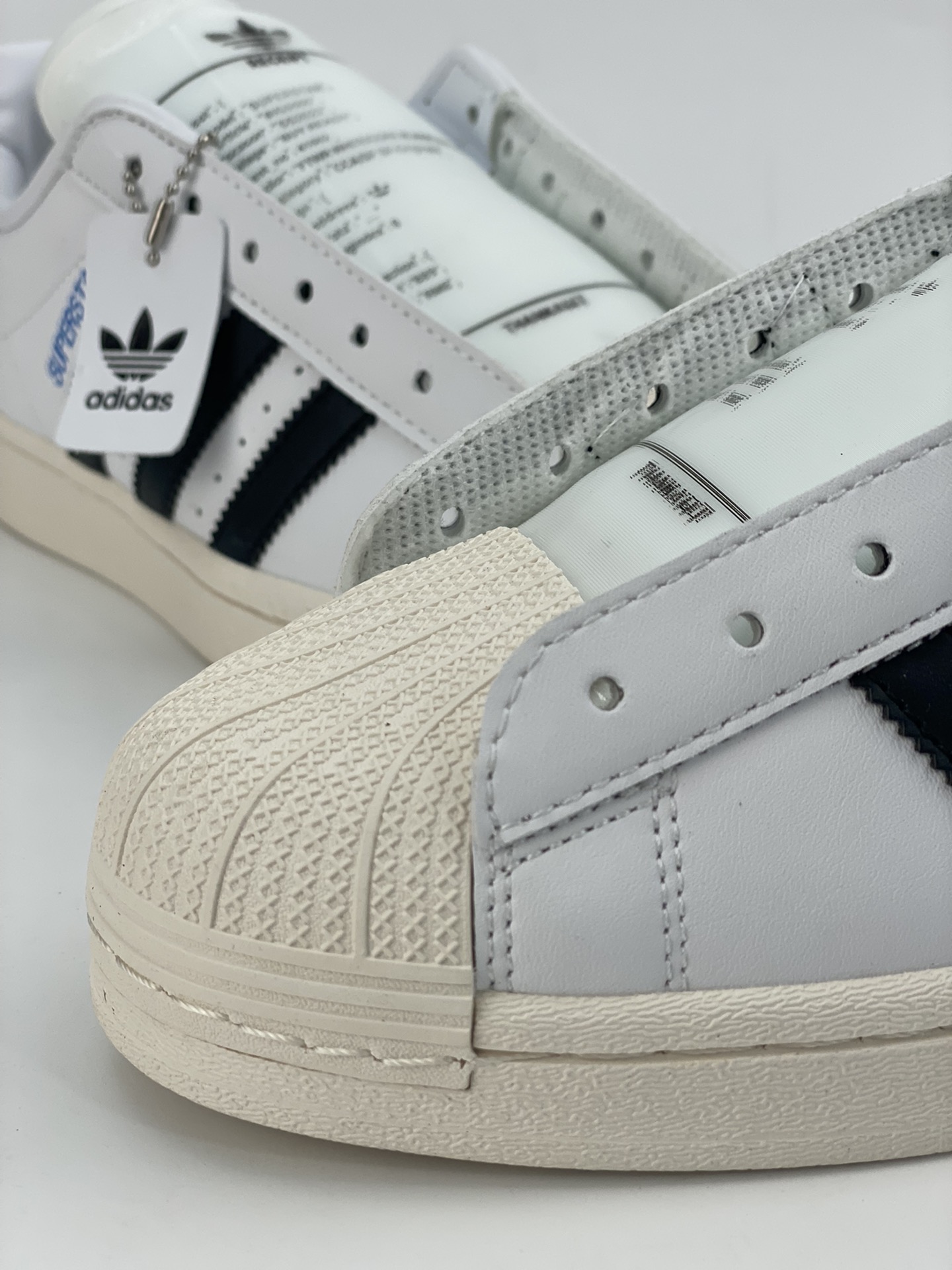 Monkey Kingdom Adidas Originals SUPERSTAR black and white pixel monkey IG3500