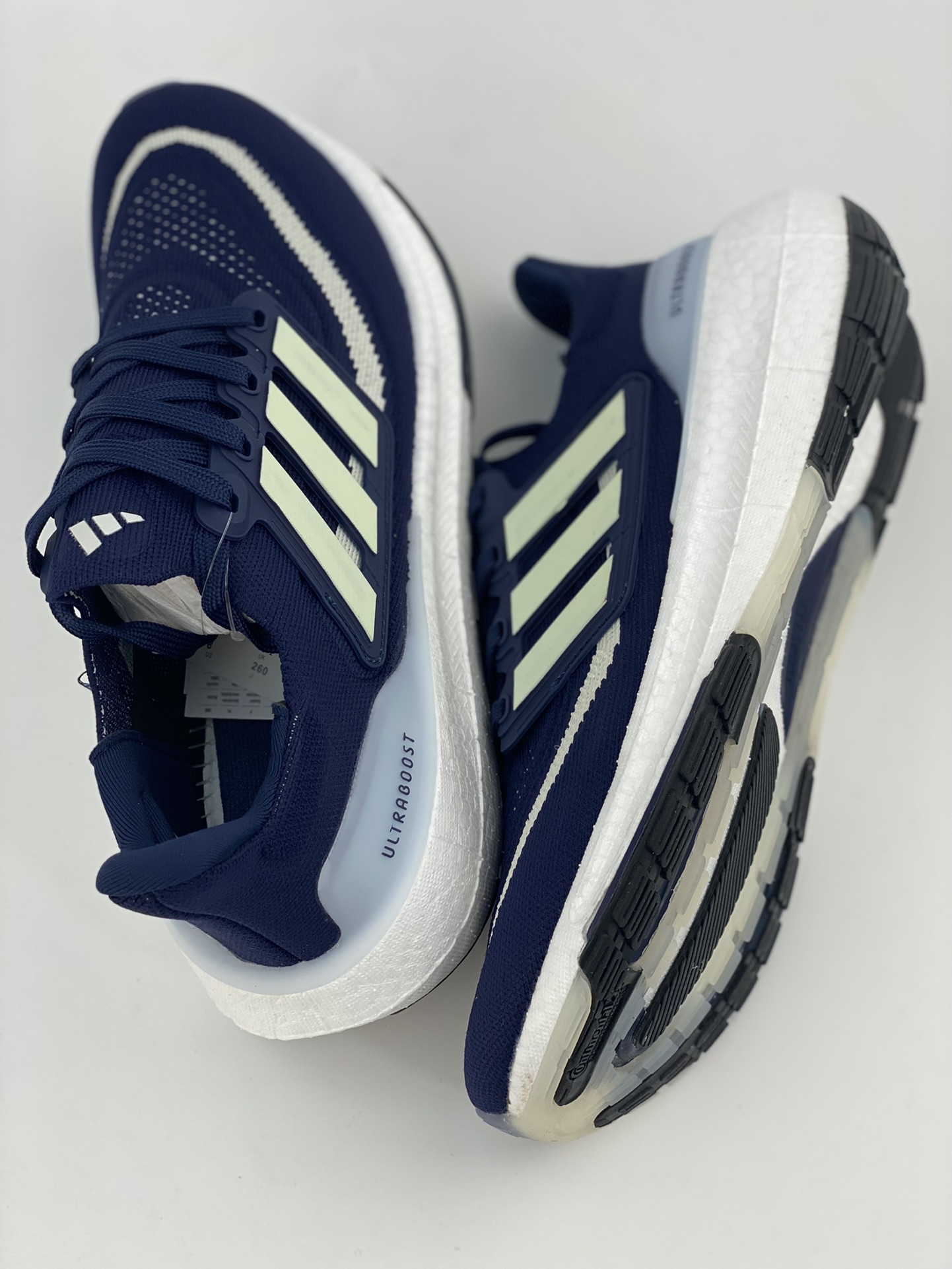 210 Adidas ULTRA BOOST 23 W 缓震运动休闲轻便透气跑步鞋 HP9203