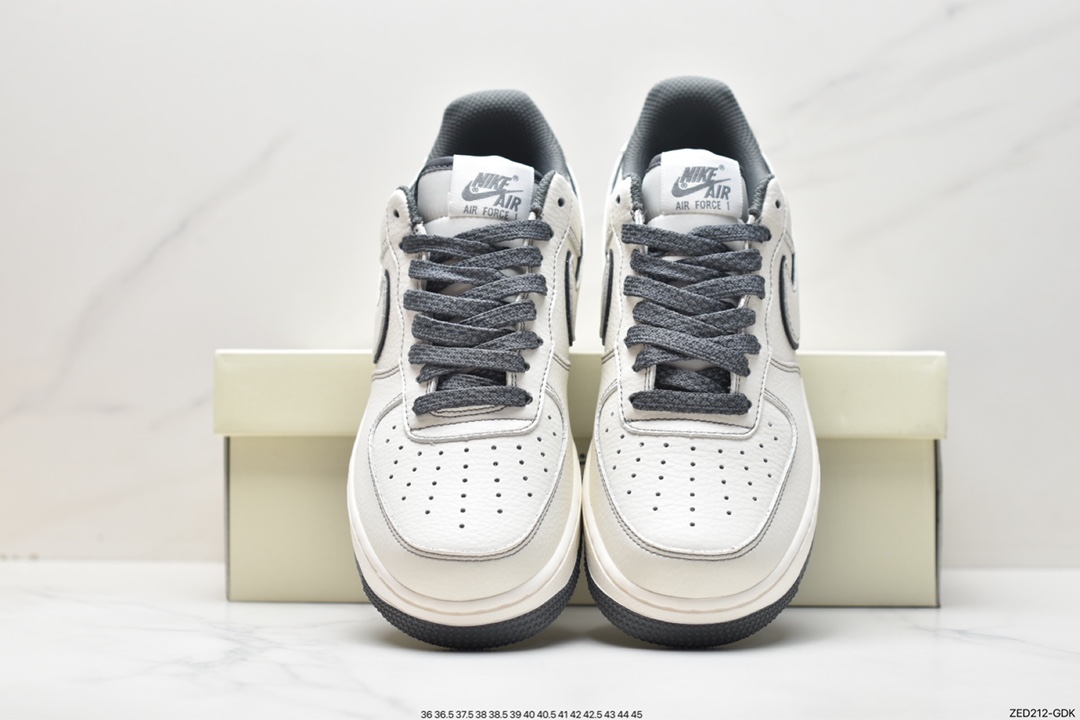 260 Nike Air Force 1' 07 空军一号低帮运动休闲板鞋 UN1635-111