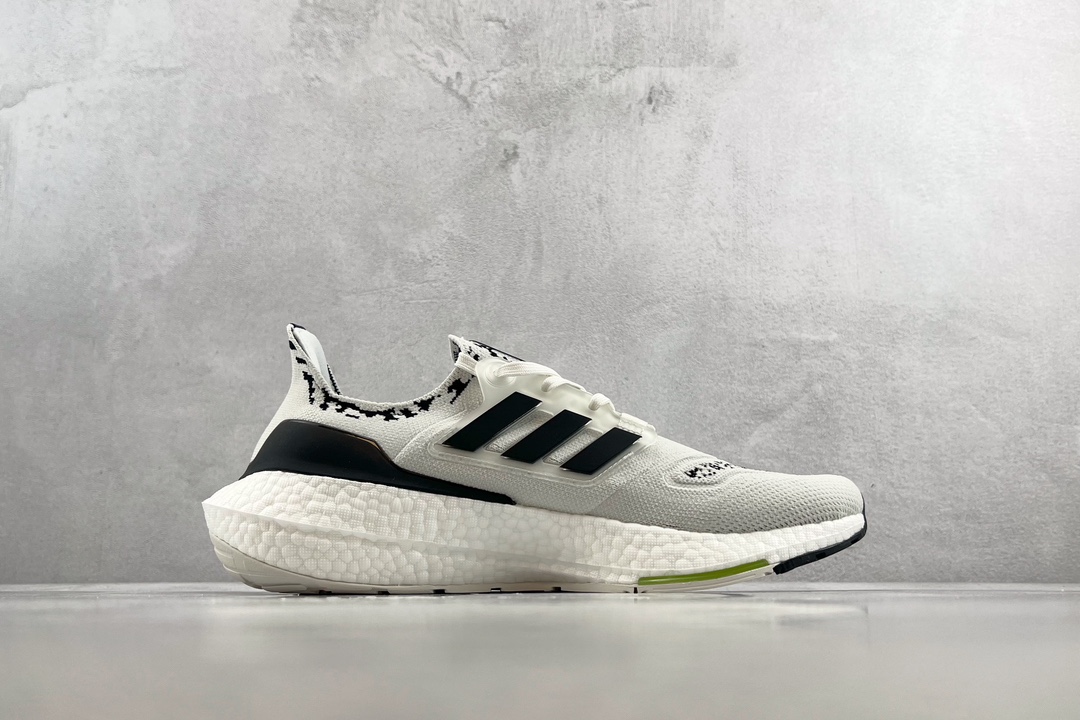 adidas UItraboost 22 white black GX5573