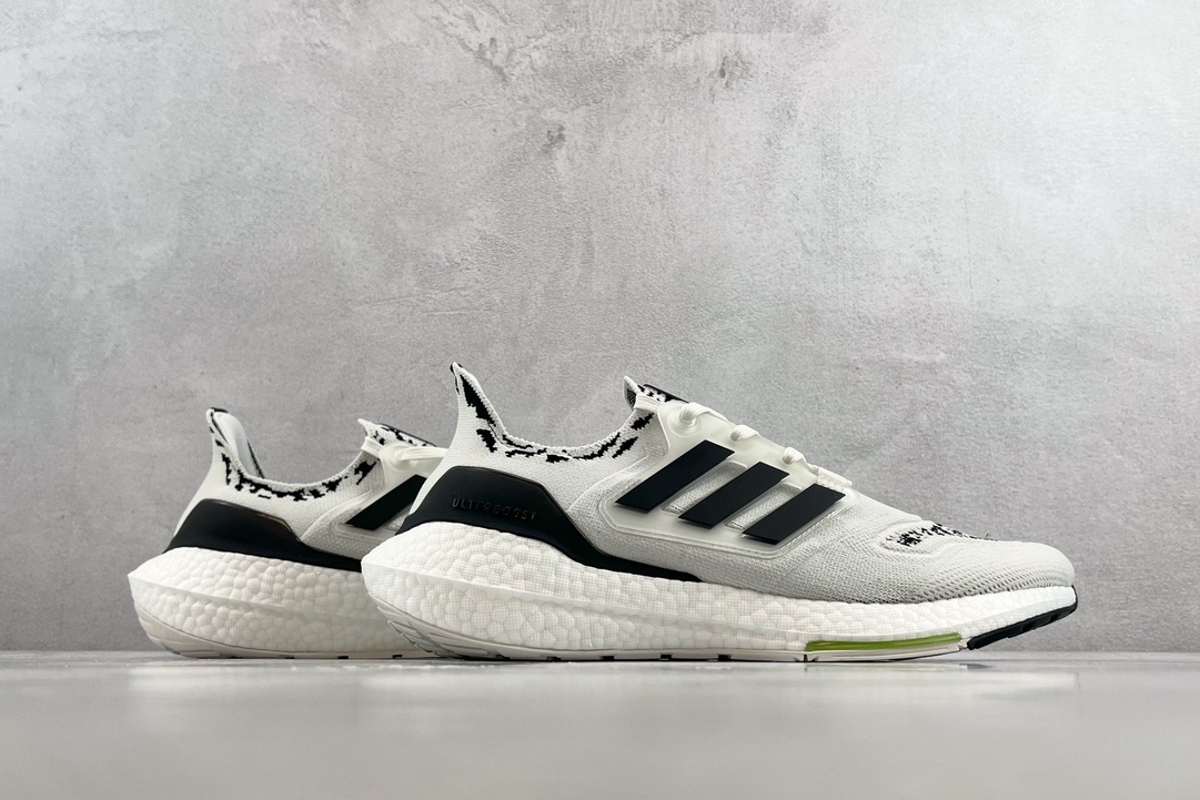 adidas UItraboost 22 white black GX5573