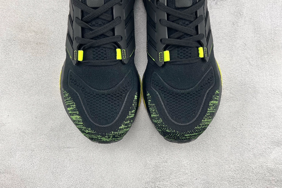 adidas UItraboost 22 black green GX5915