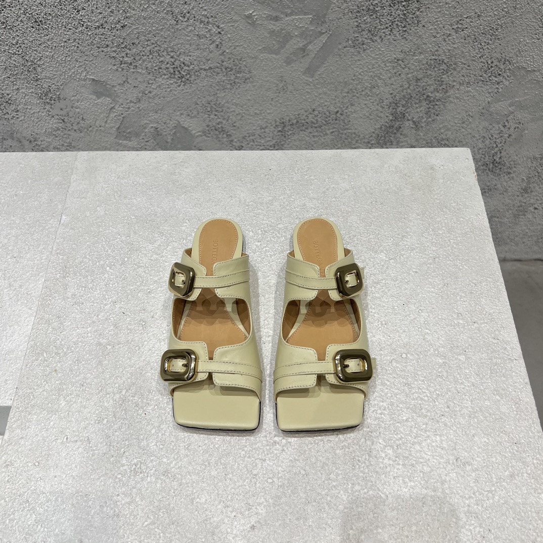Bottega Veneta sandales à talons à bout carré en cuir de mouton
