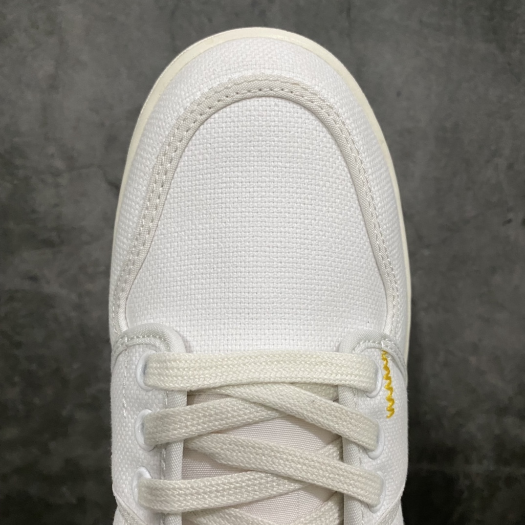 图片[5]-【Top版本】Union x Air Jordan 1 KO Low White低帮复古篮球鞋 白色换勾 DO8912-101n鞋面采用白色帆布结构 Swoosh、内衬、鞋跟上的Wings品牌以及橡胶外底均采用中性灰色呈现 其他细节包括脚趾和舌头的覆盖缝合处的大学金色 以及脚踝外侧的标志性“UN/LA”图案 饰面细节包括可互换Swoosh标志、橡胶中底和联名包装SIZE：36 36.5 37.5 38 38.5 39 40 40.5 41 42 42.5 43 44 44.5 45-莆田鞋批发中心