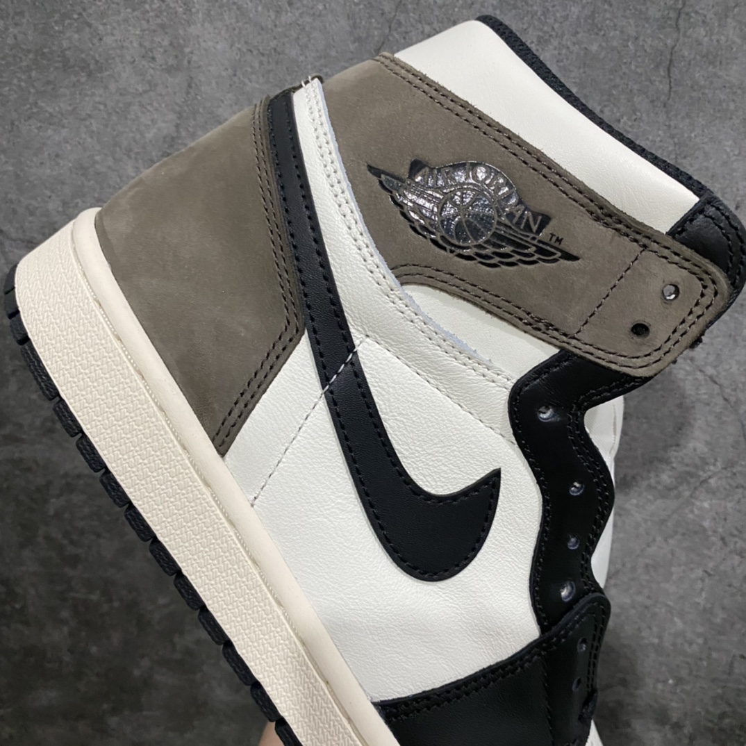 420 【私人订单】Air Jordan AJ1 Retro High 黑摩卡小倒钩 555088-105