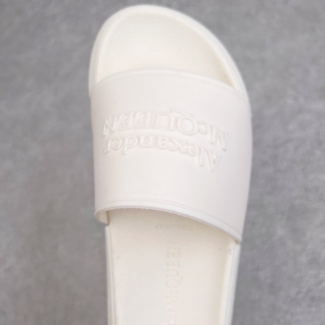 图片[4]-＃纯原福利 Alexander McQueen 亚力山大·麦昆 套穿平低时尚拖鞋 单色400双男鞋 放心冲 官网同步 各大平台官网同步发售 原版1：1开模 面料进口TPU 原版耐黄大底 防水 防滑 立体Loog 全新原盒包装 配件齐全 尺码：40 41 42 43 44 45-选品中心
