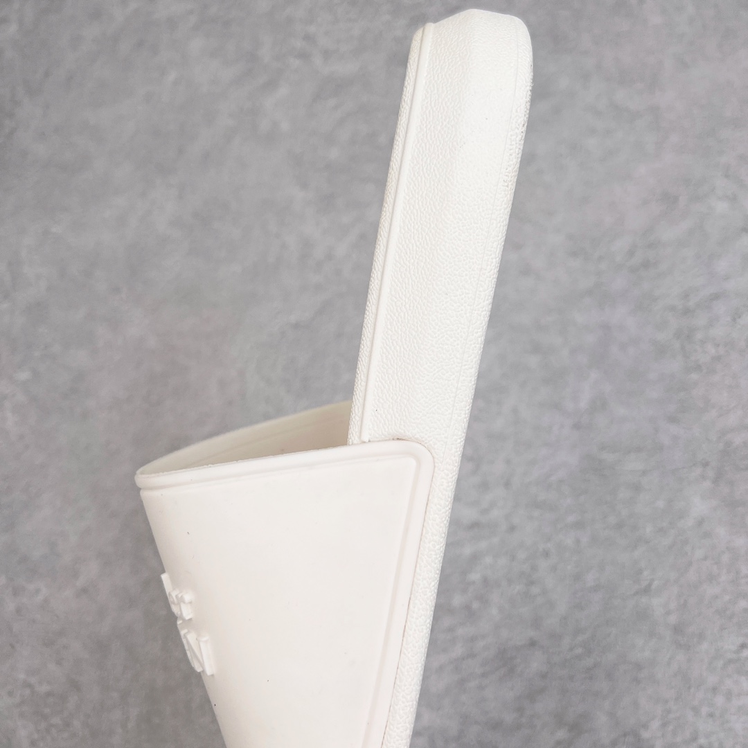 图片[7]-＃纯原福利 Alexander McQueen 亚力山大·麦昆 套穿平低时尚拖鞋 单色400双男鞋 放心冲 官网同步 各大平台官网同步发售 原版1：1开模 面料进口TPU 原版耐黄大底 防水 防滑 立体Loog 全新原盒包装 配件齐全 尺码：40 41 42 43 44 45-选品中心