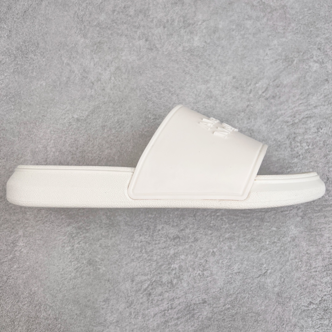 ＃纯原福利 Alexander McQueen 亚力山大·麦昆 套穿平低时尚拖鞋 单色400双男鞋 放心冲 官网同步 各大平台官网同步发售 原版1：1开模 面料进口TPU 原版耐黄大底 防水 防滑 立体Loog 全新原盒包装 配件齐全 尺码：40 41 42 43 44 45-选品中心