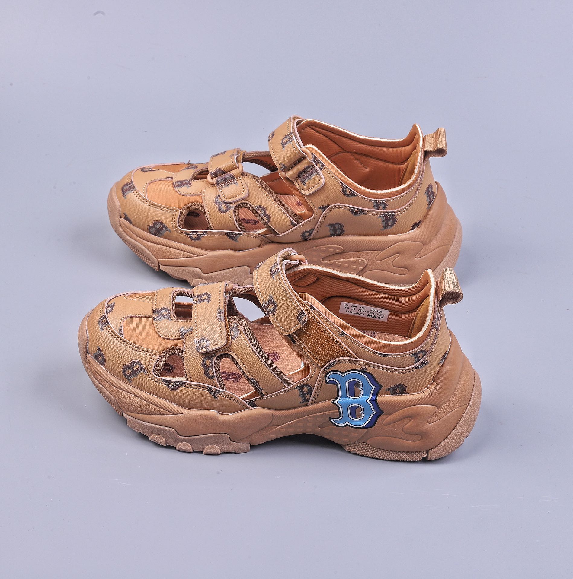 MLB New York Yankees all-match sports sandals MLB is a trendy clothing brand owned by South Korea's F&F