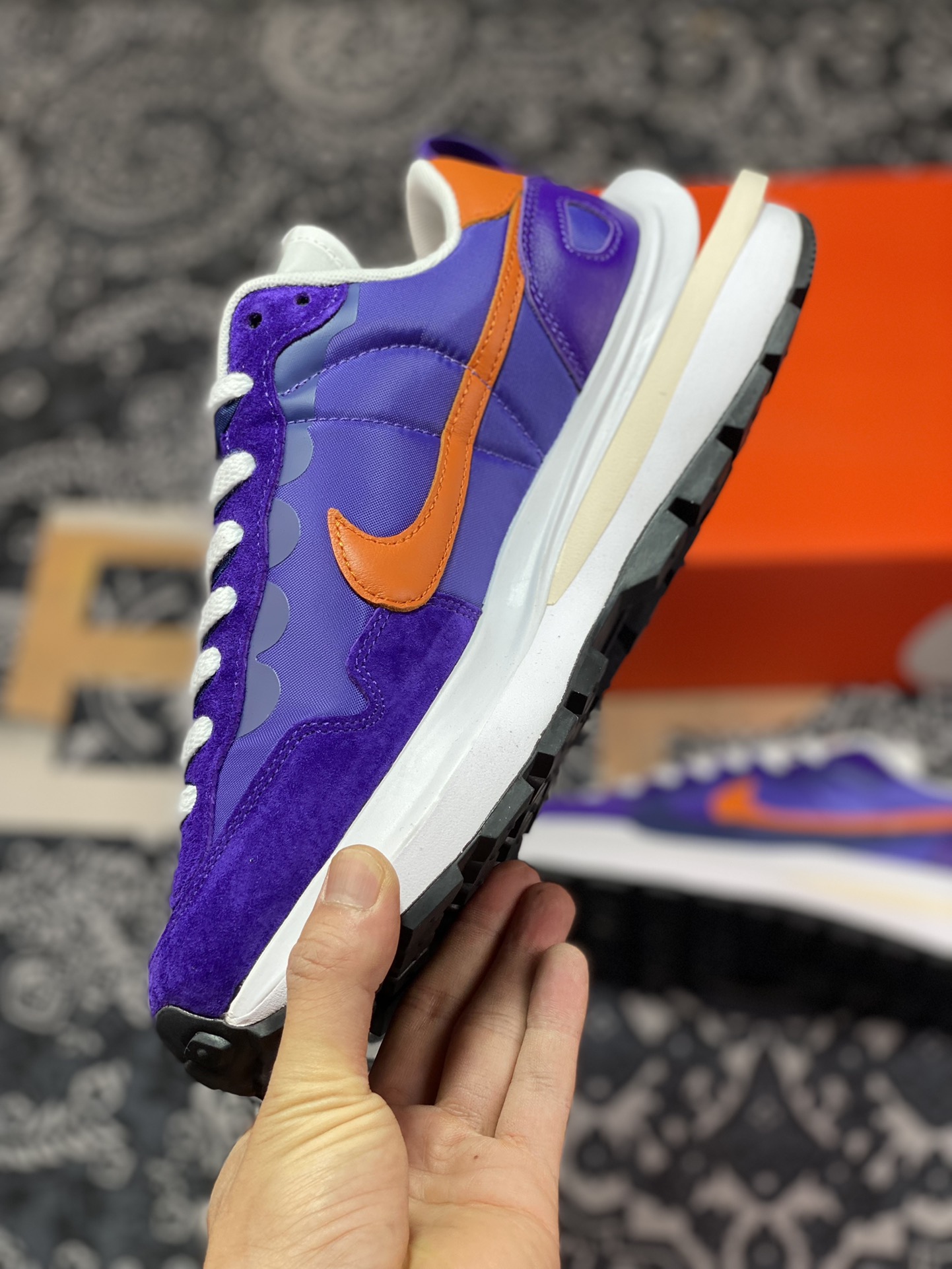 Purely original/unidentifiable Sacai x Nike Vaporwaffle 3.0 Purple Orange DD1875-500