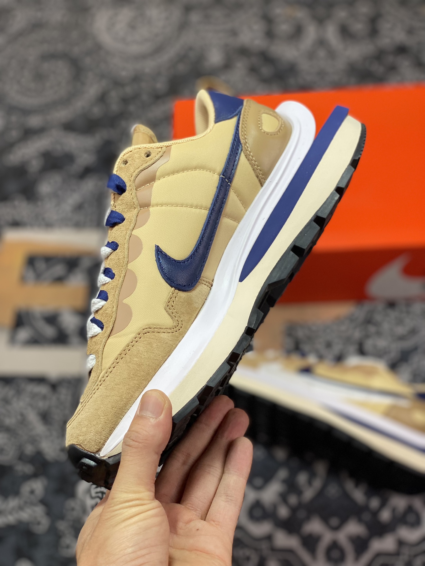 Purely original/unidentifiable Sacai x Nike Vaporwaffle 3.0 wheat color DD1875-200