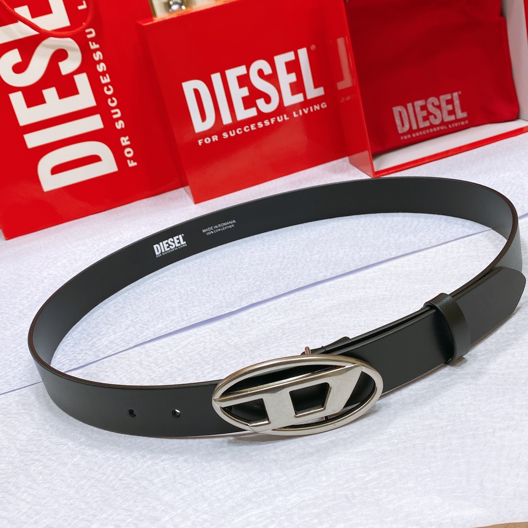 Real-Grade Diesel Skin with Silver Buttons, 3.0 cm Wide Flash, Two-Sided Design