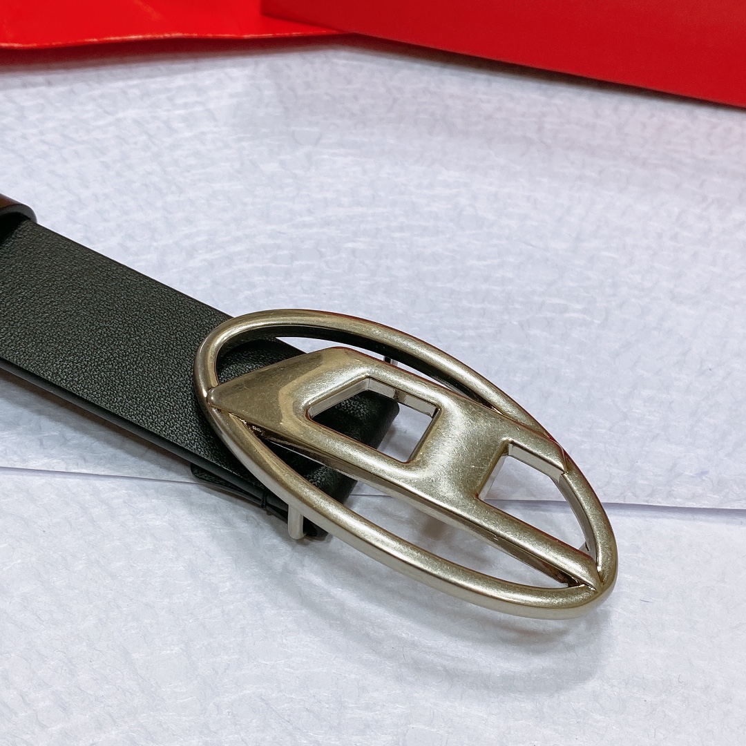 Real-Grade Diesel Skin with Silver Buttons, 3.0 cm Wide Flash, Two-Sided Design - 图片 3