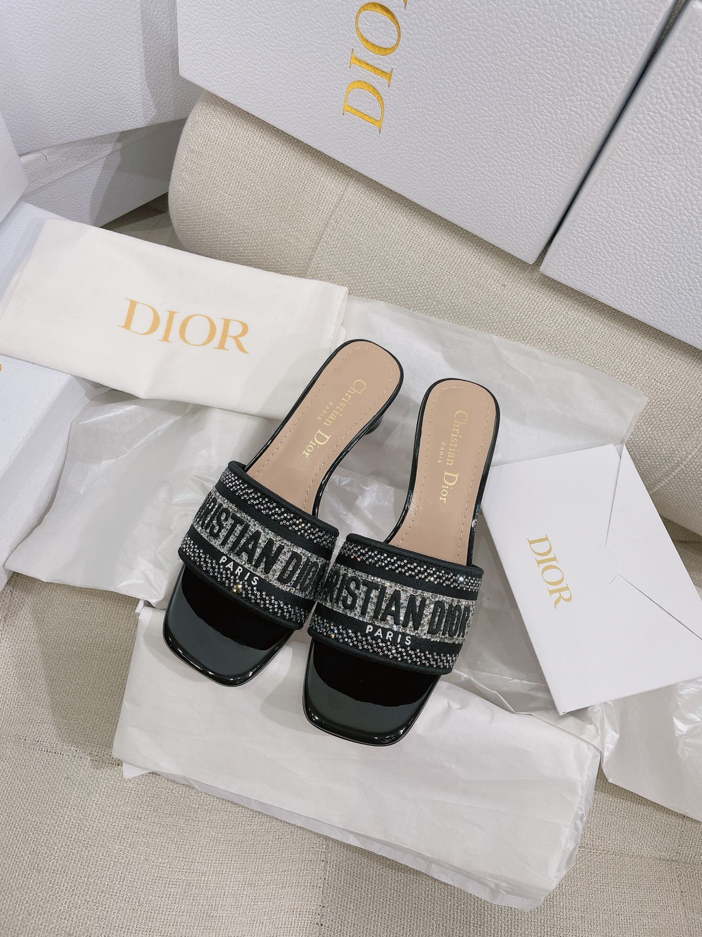 NO:264150,New [Black patent leather] Dio* CD.. Classic 