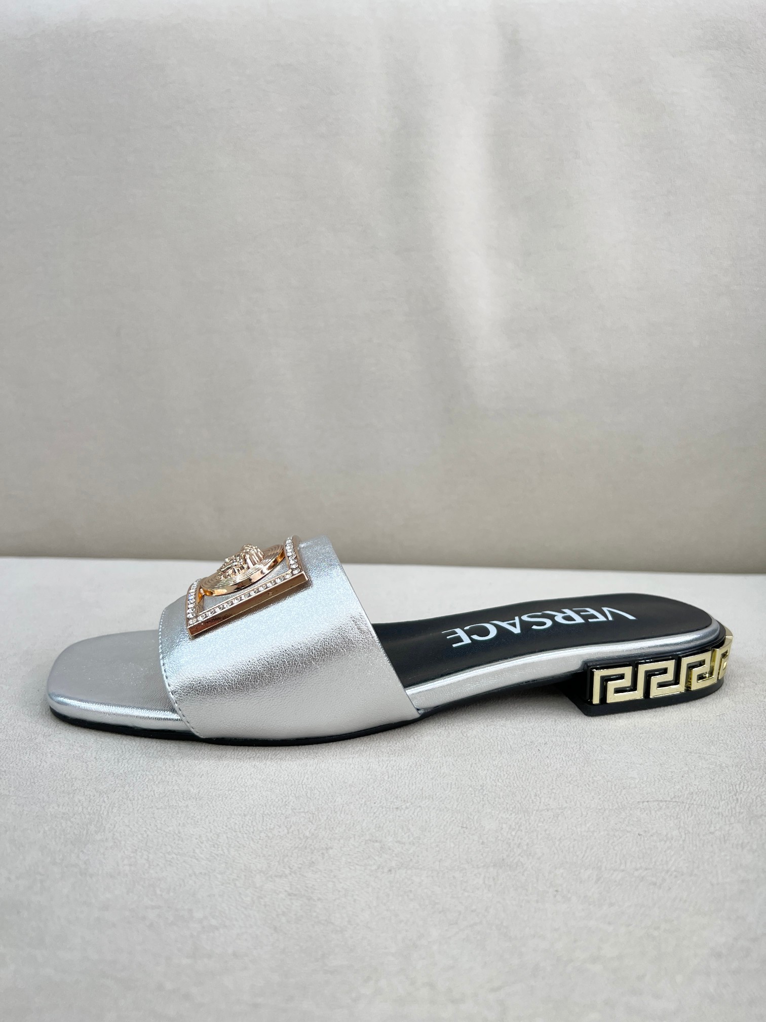 Factory precio: suela de cuero P215 suela de goma P180 yardas: 35-44 (44 se puede pedir) Versace nue