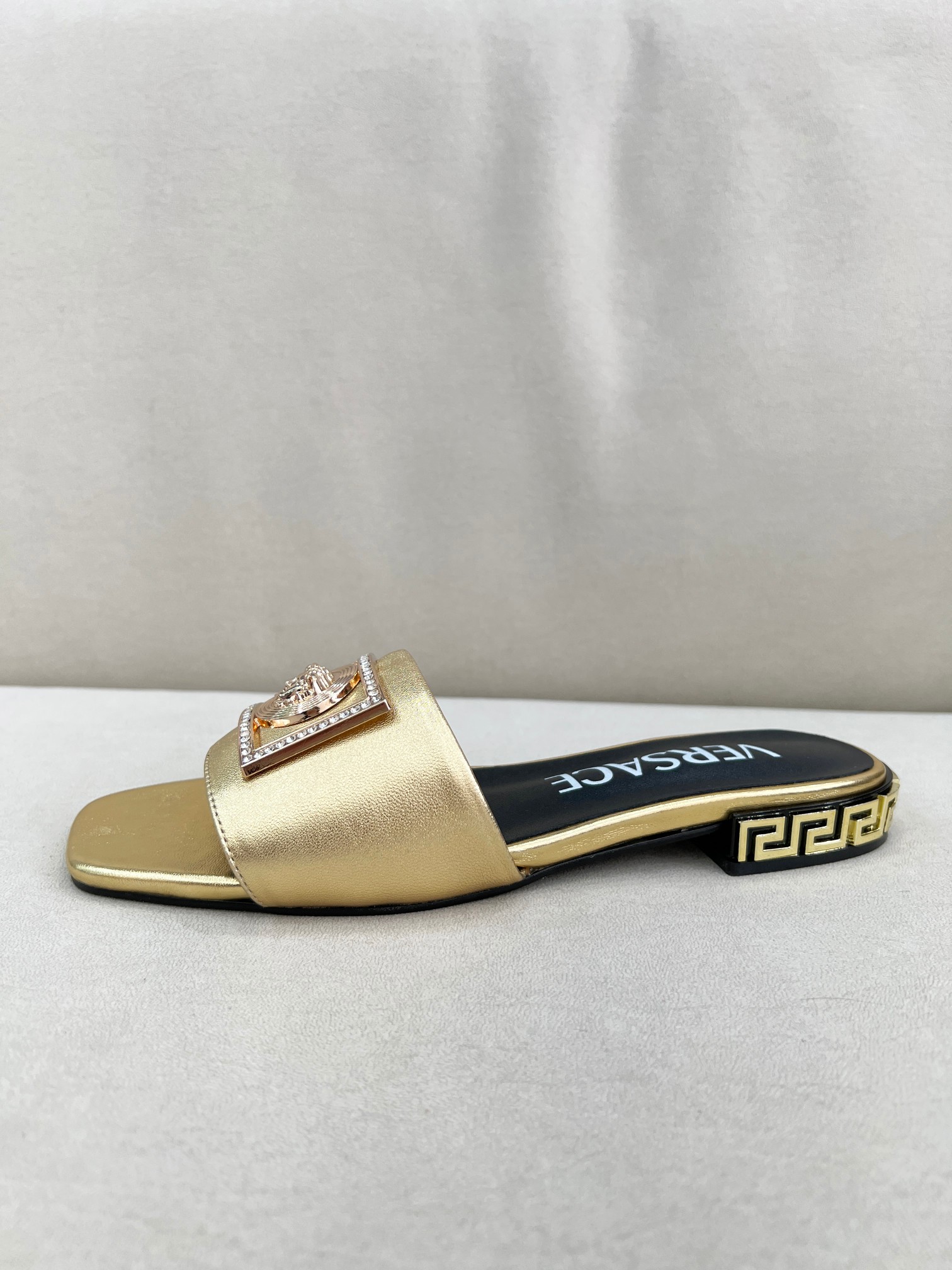 Factory precio: suela de cuero P215 suela de goma P180 yardas: 35-44 (44 se puede pedir) Versace nue