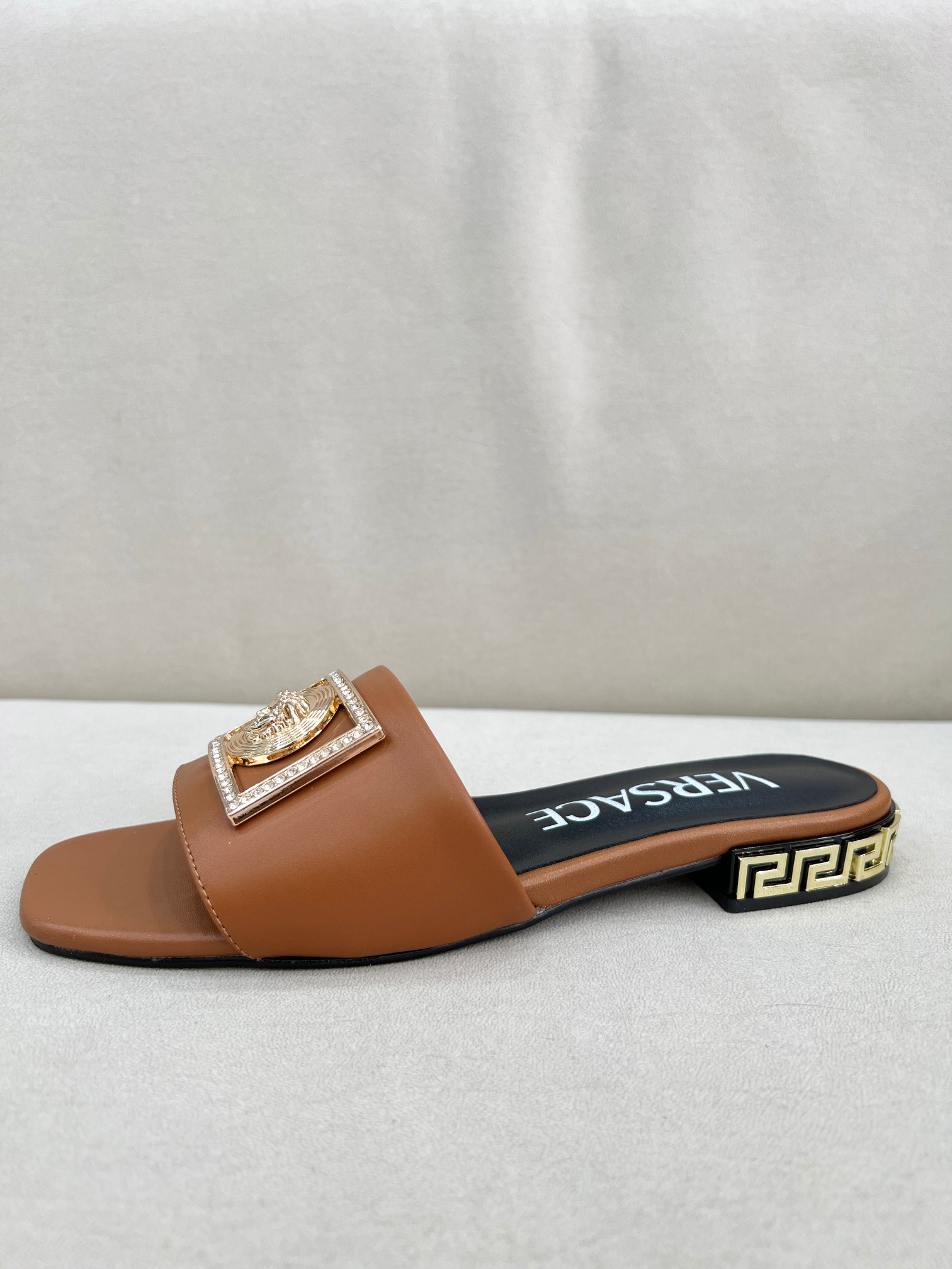 Factory precio: suela de cuero P215 suela de goma P180 yardas: 35-44 (44 se puede pedir) Versace nue