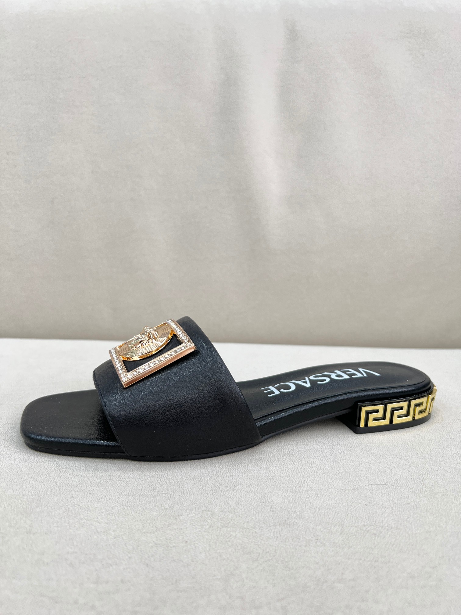 Factory precio: suela de cuero P215 suela de goma P180 yardas: 35-44 (44 se puede pedir) Versace nue