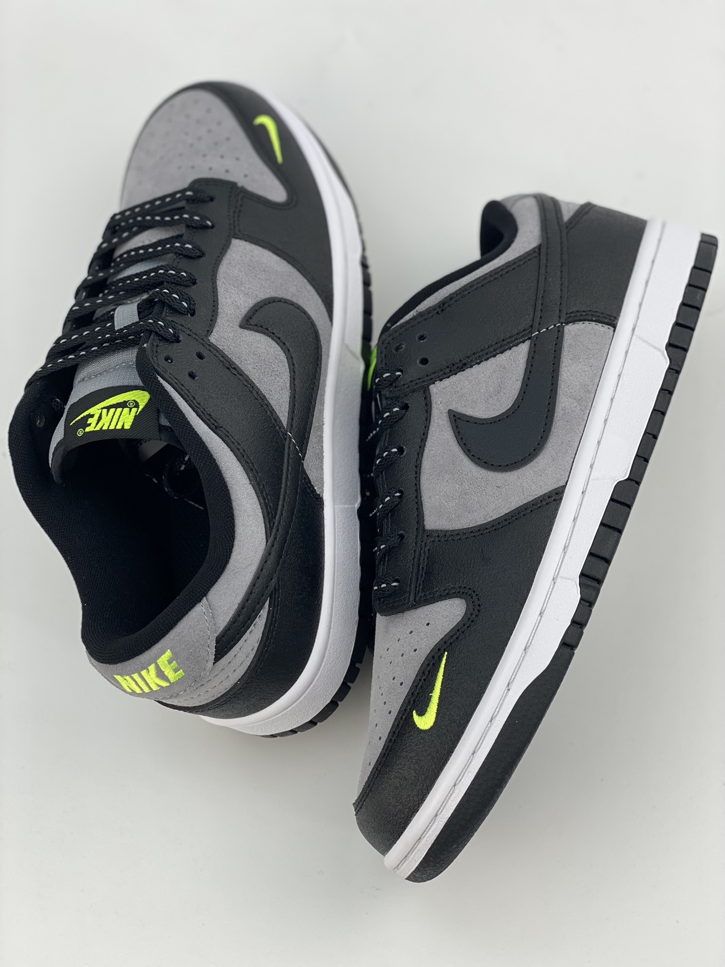 Nike SB Dunk Low black gray green FQ2205-001