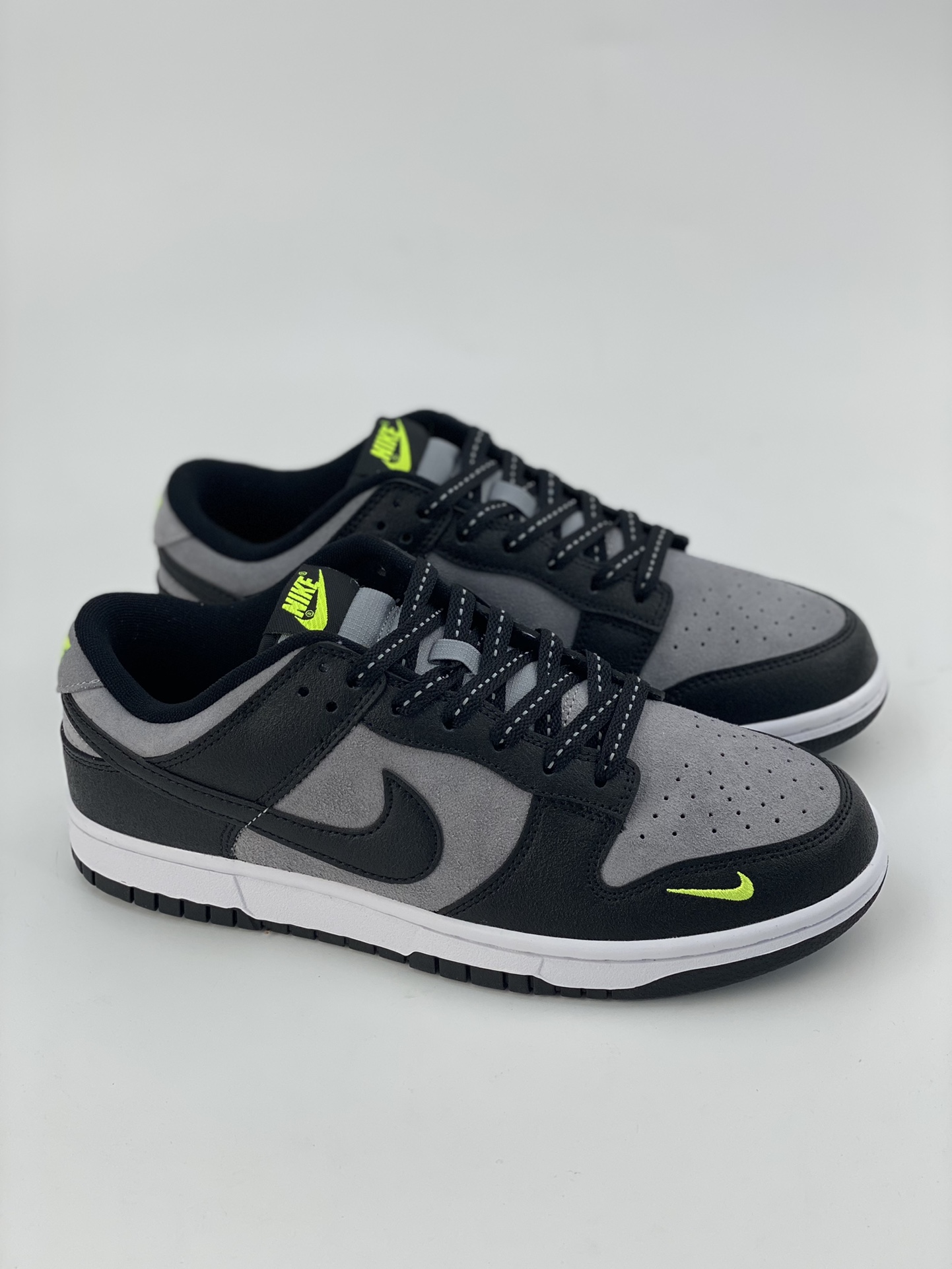 Nike SB Dunk Low black gray green FQ2205-001