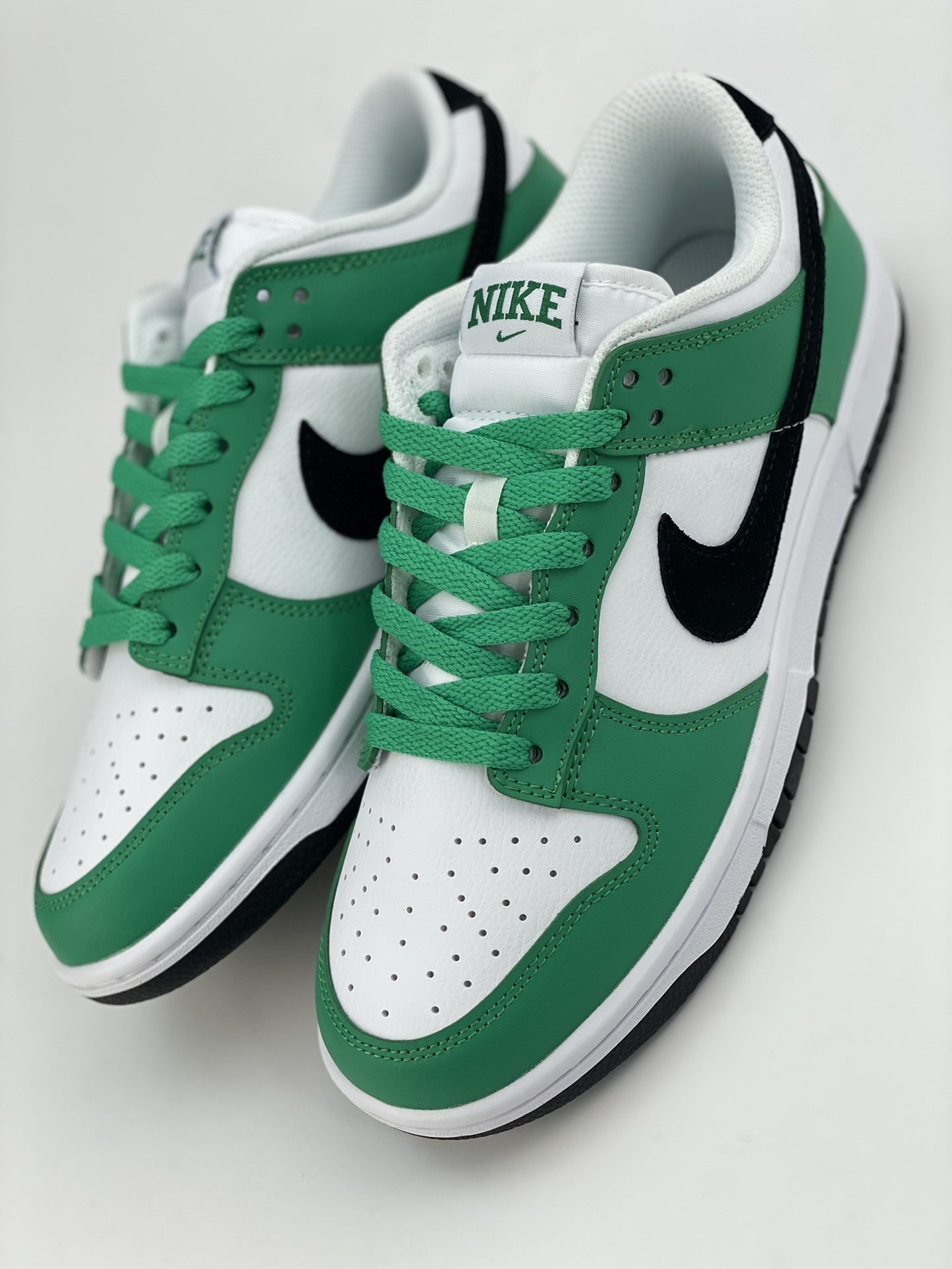 260 Nike SB Dunk Low 喜力绿白黑 FN3612-300