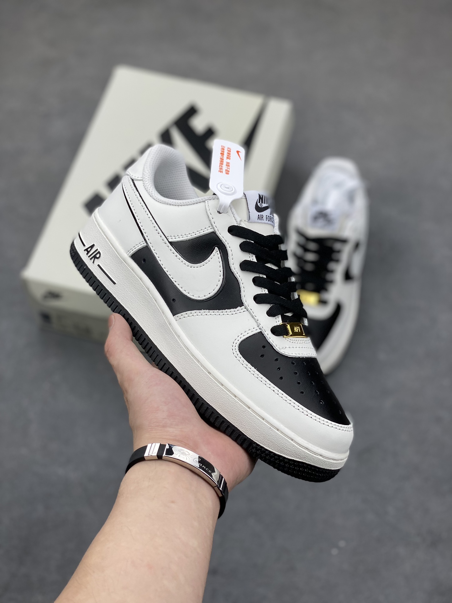 Nike Air Force 1 Low '07 White Black Casual Sneakers AV0303-725
