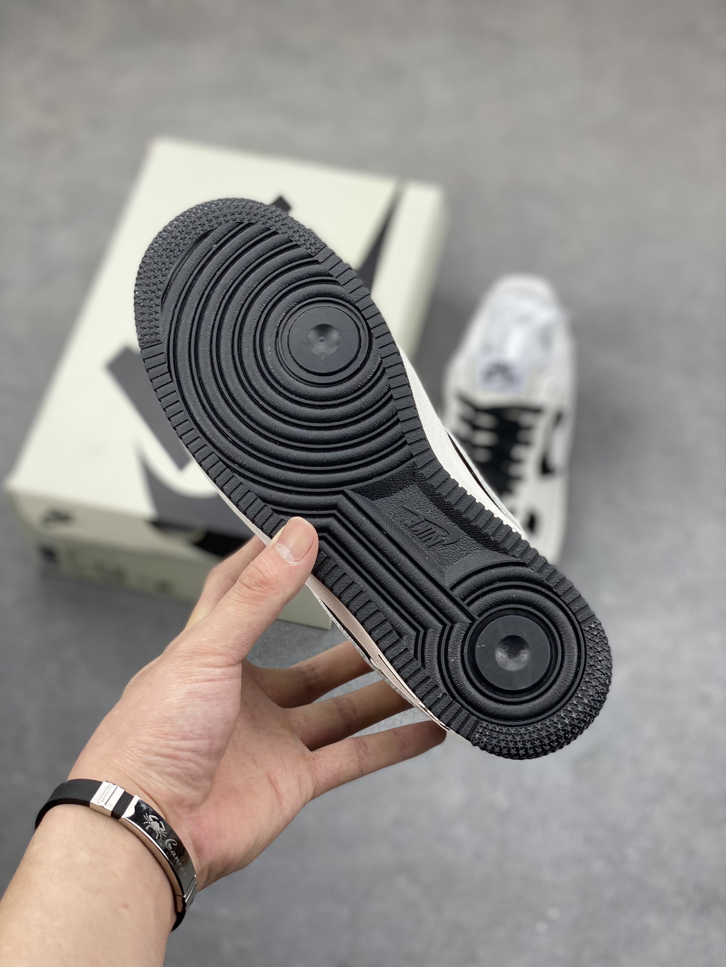 Nike Air Force 1 Low '07 White Black Casual Sneakers AV0303-725 7 i1685909427 4043 5