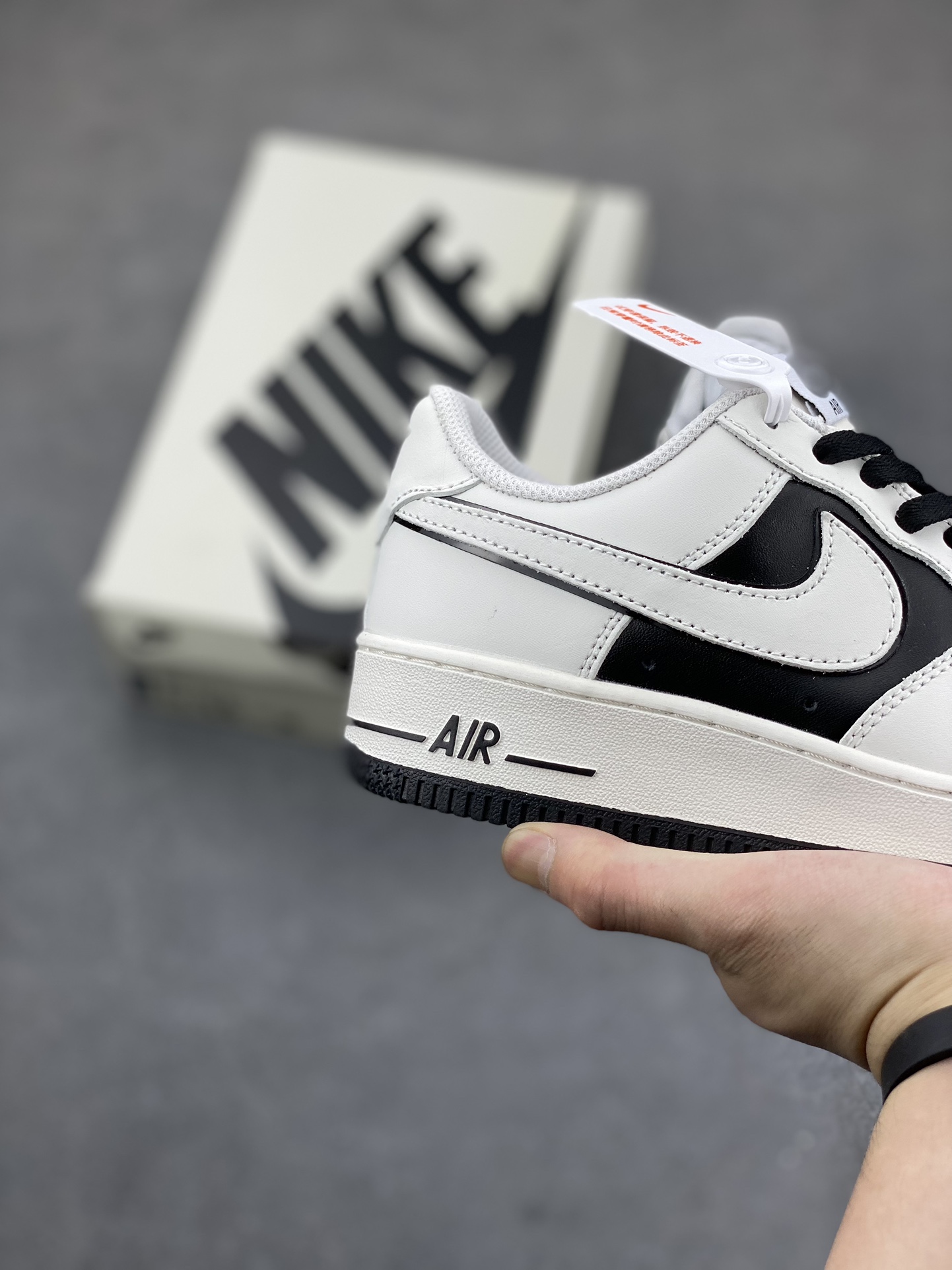 Nike Air Force 1 Low '07 White Black Casual Sneakers AV0303-725 6 i1685909427 6539 4
