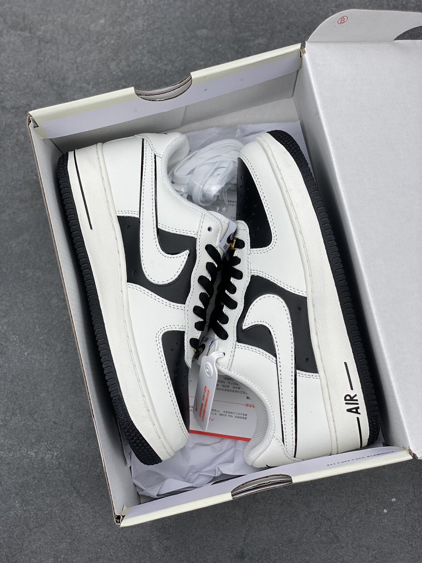 Nike Air Force 1 Low '07 White Black Casual Sneakers AV0303-725 10 i1685909427 9553 8