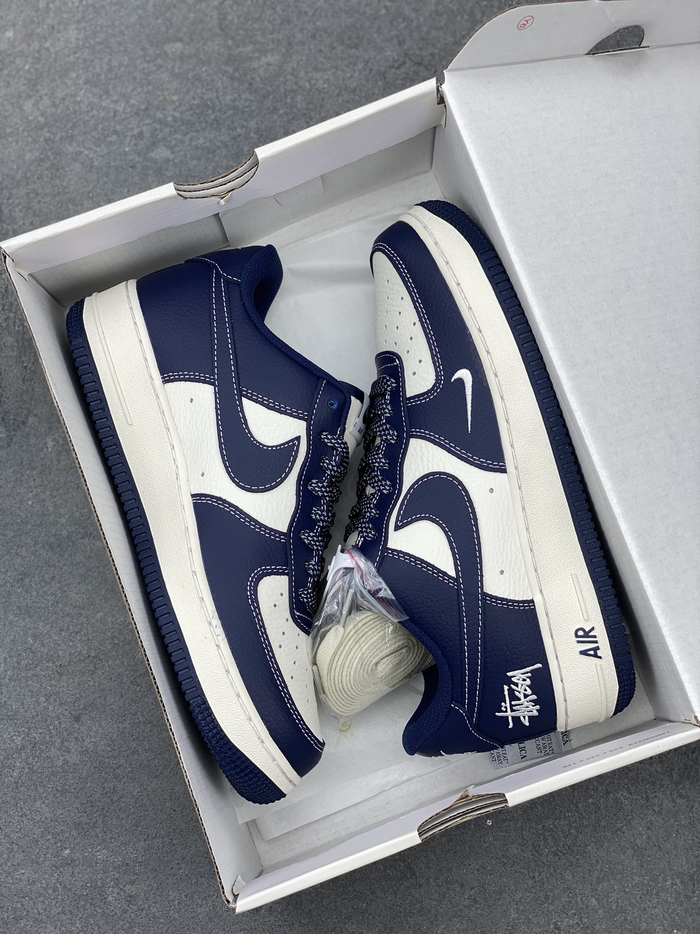 Nike Air Force 1 '07 Low Stussy Deep Ocean Blue Limited Edition Sneakers 10 i1685909679 3789 8