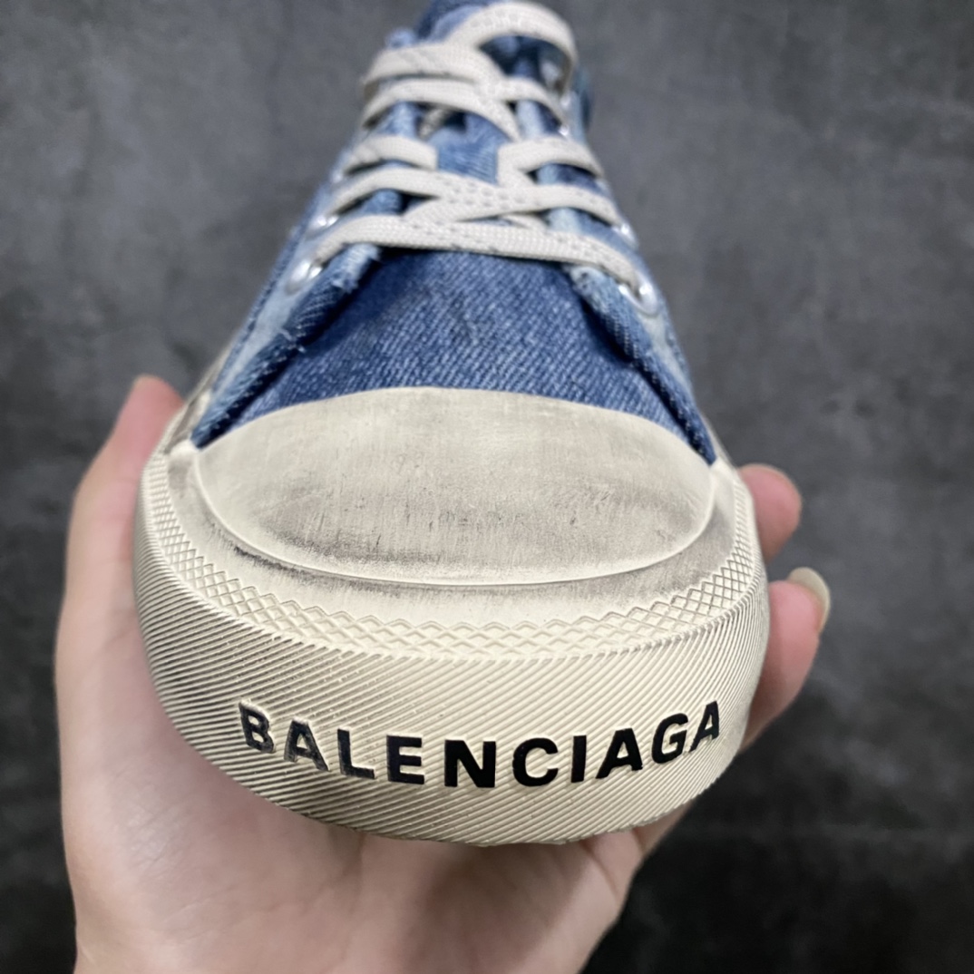 图片[7]-【莞产版本】BALENCIAGA/巴黎世家n最新Paris情侣款帆布鞋牛仔色破洞鞋~~n广东大厂出品 非莆田工厂  顶级品质💪🏻n最爱的一款休闲布鞋，复古做旧风格，全新PARIS系列运动鞋以崭新视角演绎“中古风”黑白红经典配色✔️✔️n鞋头处印有品牌标识…鞋跟处印有码数钢印…鞋身帆布鞋面采用水洗染色做旧擦色工艺… 原版双色组合大底…n做旧：鞋头不规则擦色/鞋口不规则破洞/鞋面不规则皱纹… 尺码：35-40/39-45正码-莆田鞋批发中心