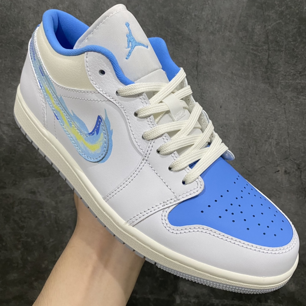 图片[3]-【DT版本】Nike Air Jordan 1 Low SE\”White/Blue/Flame\”AJ1乔丹一代低帮经典复古文化休闲运动篮球鞋“白蓝火焰”n市面唯一纯原级别 完美零毛边处理原厂内置全掌气垫 价格定位良心已出货百个配色，新色还在陆续开发出货平台专用代工流水线出品 一眼公司既视感拿到手的一瞬间就与众不同 碾压市面所有版本认准细节 全部原鞋开发 每一个配色都会采购原鞋确认细节 打破市面看图做货无好货之说 细节精确 所有配色原数据档案开发！ 货号：FJ7219-441  尺码：35.5 36 36.5 37.5 38 38.5 39 40 40.5 41 42 42.5 43 44 44.5 45 46-莆田鞋批发中心