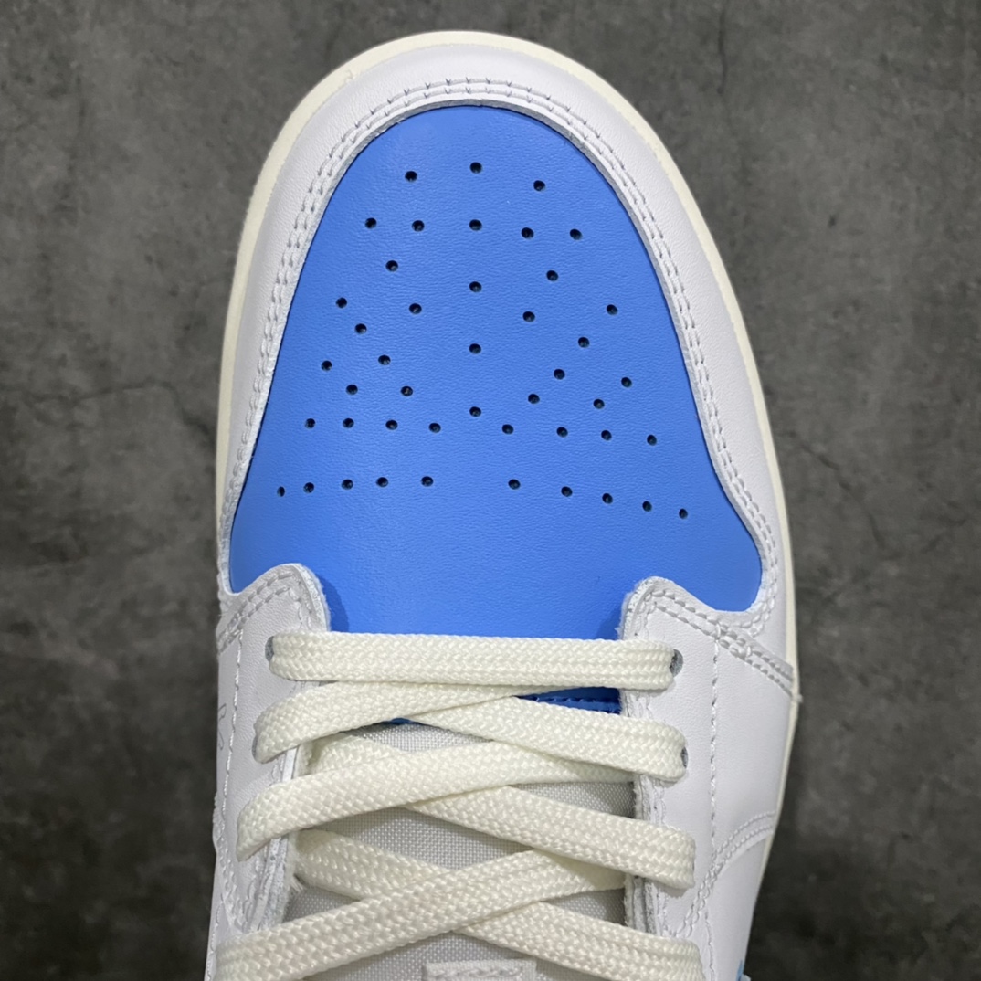 图片[5]-【DT版本】Nike Air Jordan 1 Low SE\”White/Blue/Flame\”AJ1乔丹一代低帮经典复古文化休闲运动篮球鞋“白蓝火焰”n市面唯一纯原级别 完美零毛边处理原厂内置全掌气垫 价格定位良心已出货百个配色，新色还在陆续开发出货平台专用代工流水线出品 一眼公司既视感拿到手的一瞬间就与众不同 碾压市面所有版本认准细节 全部原鞋开发 每一个配色都会采购原鞋确认细节 打破市面看图做货无好货之说 细节精确 所有配色原数据档案开发！ 货号：FJ7219-441  尺码：35.5 36 36.5 37.5 38 38.5 39 40 40.5 41 42 42.5 43 44 44.5 45 46-莆田鞋批发中心