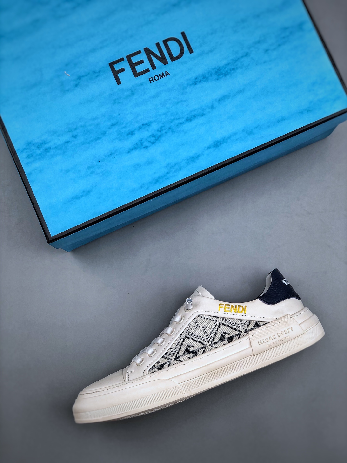 FENDI/ Fendi sports running shoes/casual shoes