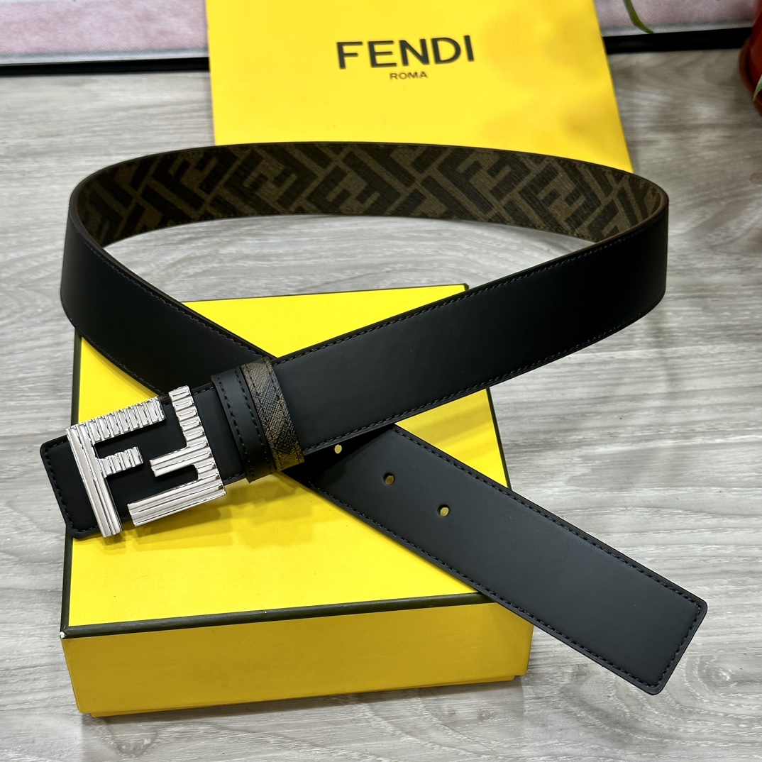 FENDI芬迪专柜同款宽4.0CM双环正反用腰带FF按钉搭扣黑色CuoioRomano皮革材质反面面料带