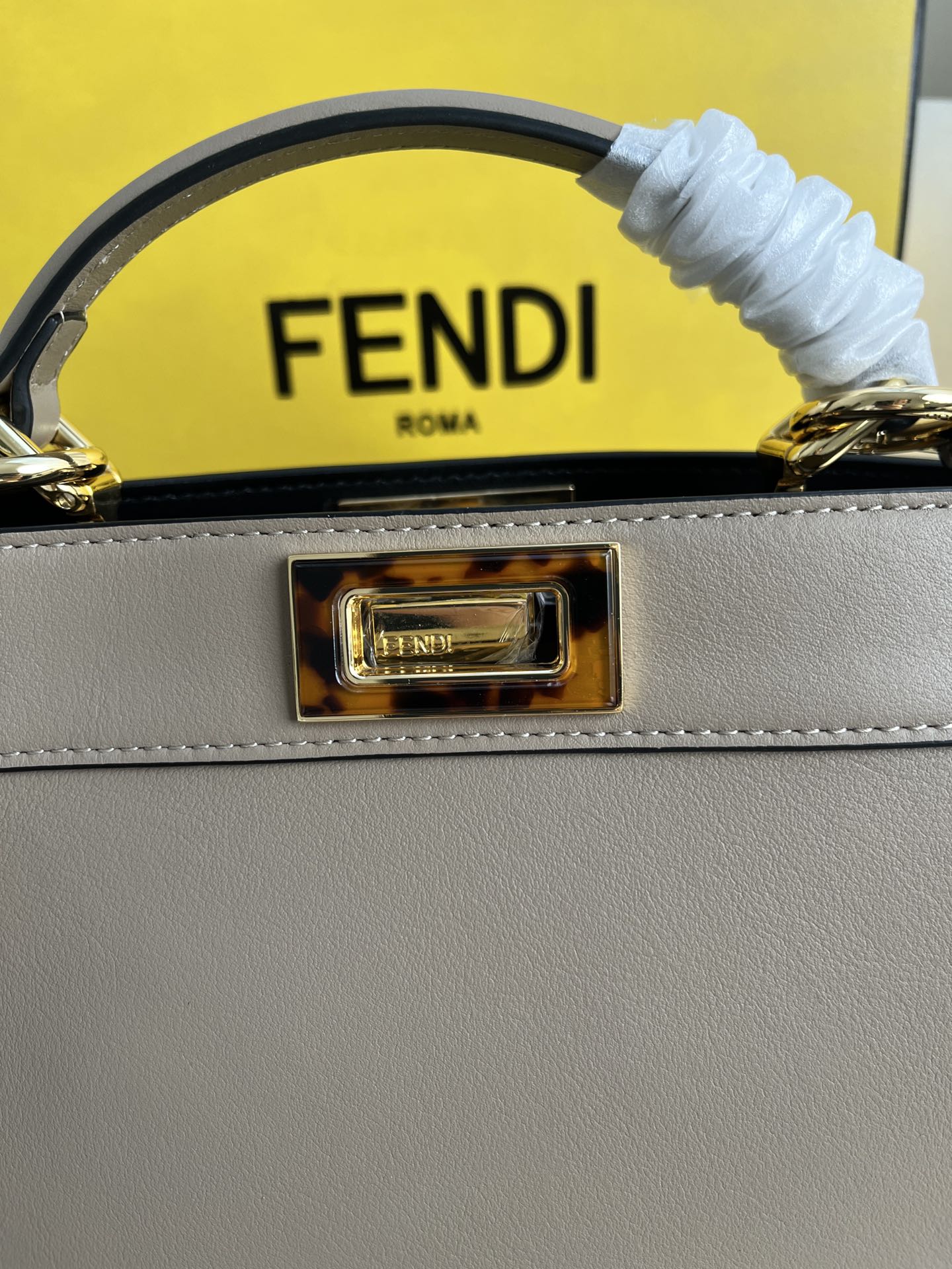Fendi Peekaboo ISeeU Medium Gray Leather Top Handle Bag 4 i1685939767 6407 3