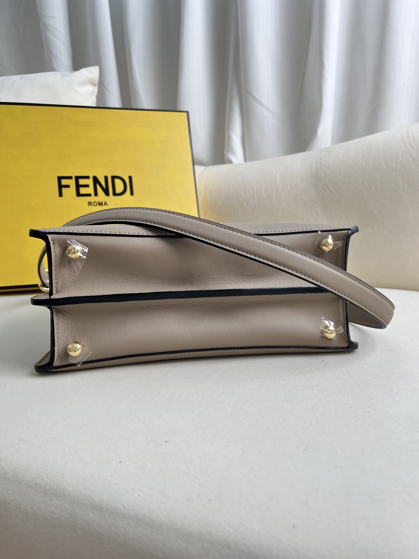 Fendi Peekaboo ISeeU Medium Gray Leather Top Handle Bag 9 i1685939767 9574 8