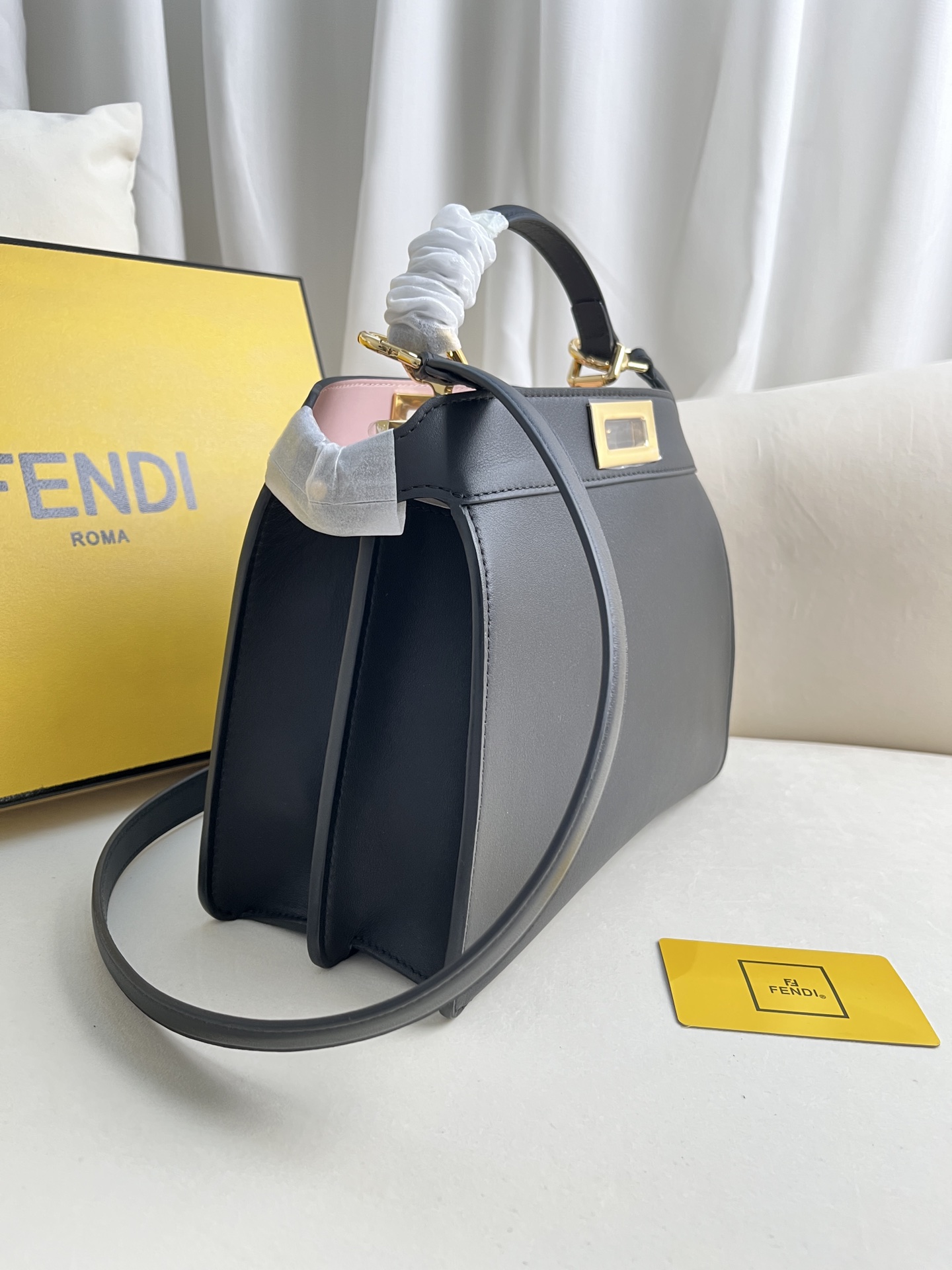 Fendi Peekaboo Iseeu Medium Black Leather Satchel Handbag 3 i1685939801 6792 1