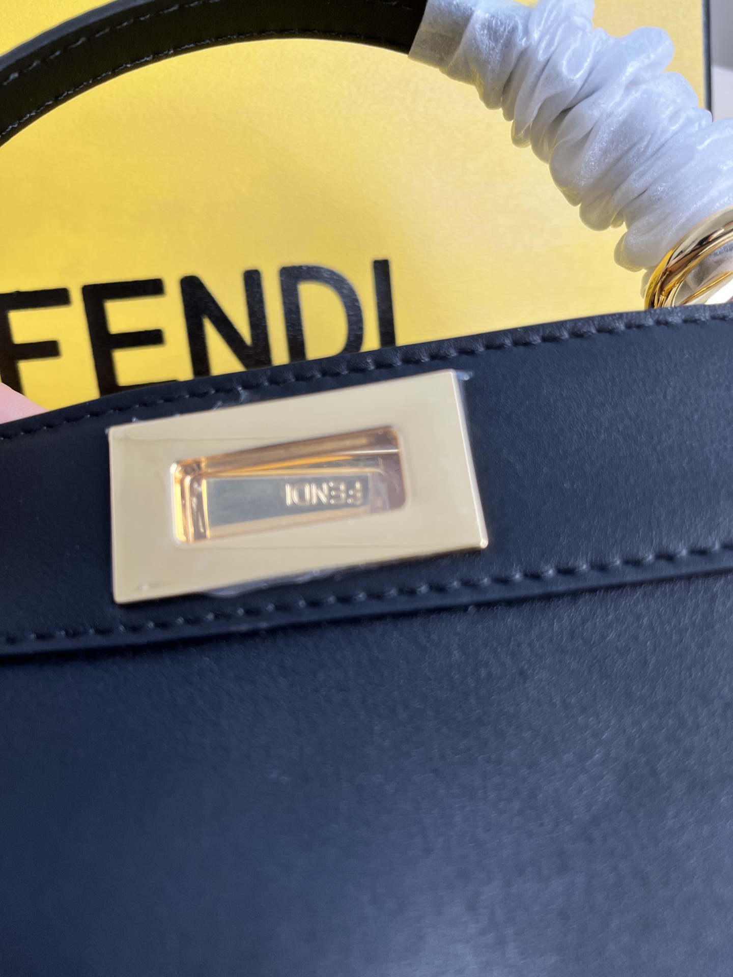 Fendi Peekaboo Iseeu Medium Black Leather Satchel Handbag 5 i1685939801 8055 3