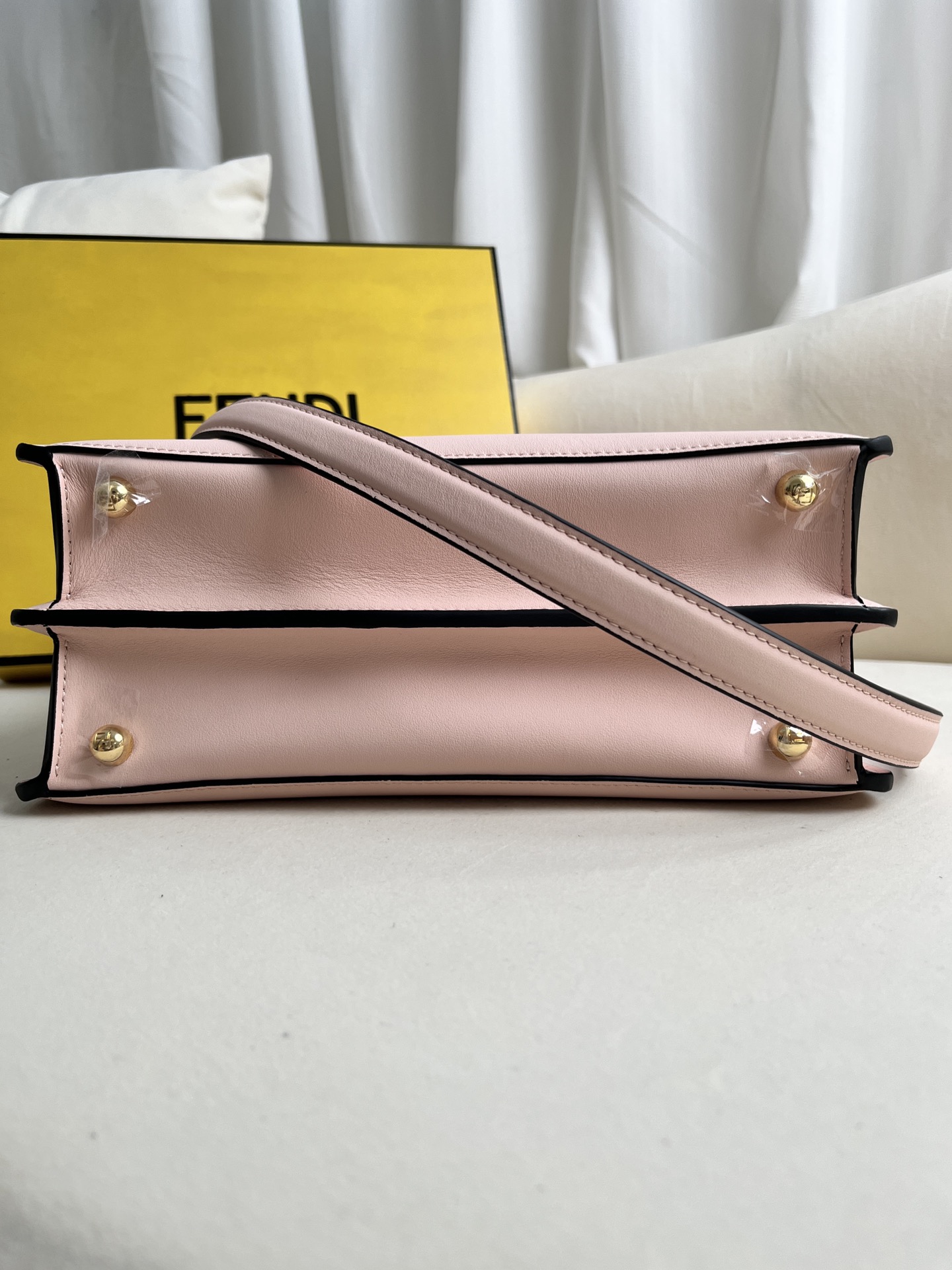 Fendi Peekaboo ISeeU Medium Pink Leather Top Handle Bag 10 i1685939815 2068 8