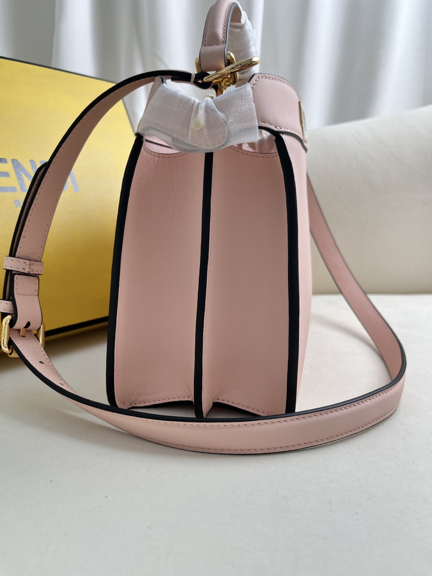 Fendi Peekaboo ISeeU Medium Pink Leather Top Handle Bag 9 i1685939815 892 7