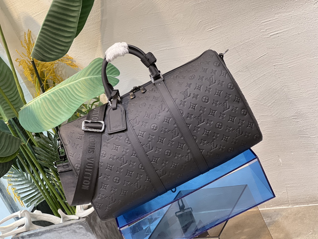 M44810 Keepall Bandoulière 50. Crafted from Monogram Shadow leather - Bag 2