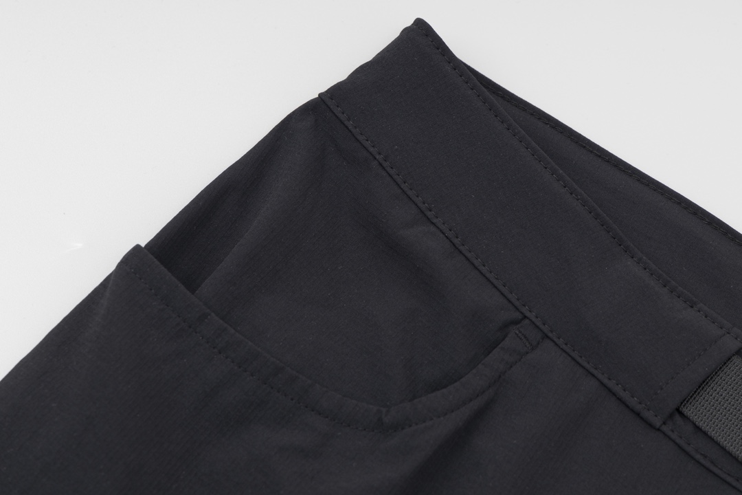 Arteryx Gamma Quick Dry Shorts: High-End Outdoor Apparel for Men - 图片 5
