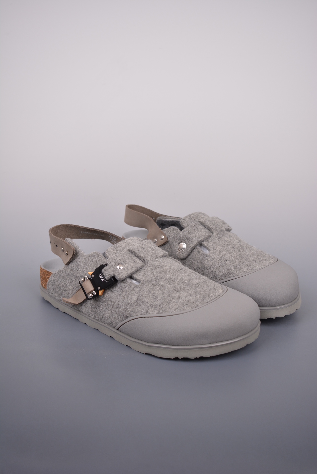380 迪奥dior 联名x 勃肯birkenstock 机能锁扣设计 神作联名款 日系与先锋的结合体 黑色 1144410