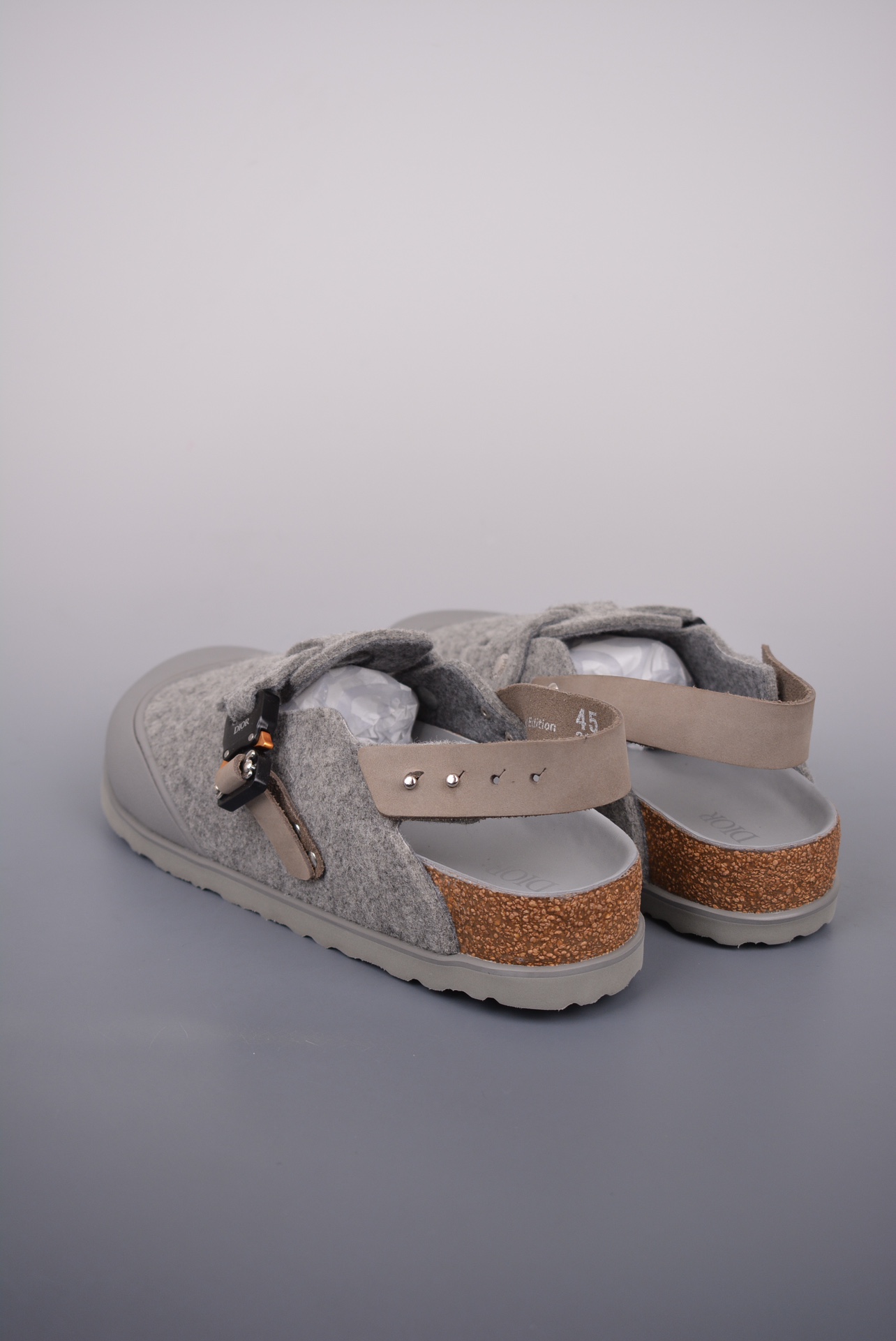 380 迪奥dior 联名x 勃肯birkenstock 机能锁扣设计 神作联名款 日系与先锋的结合体 黑色 1144410