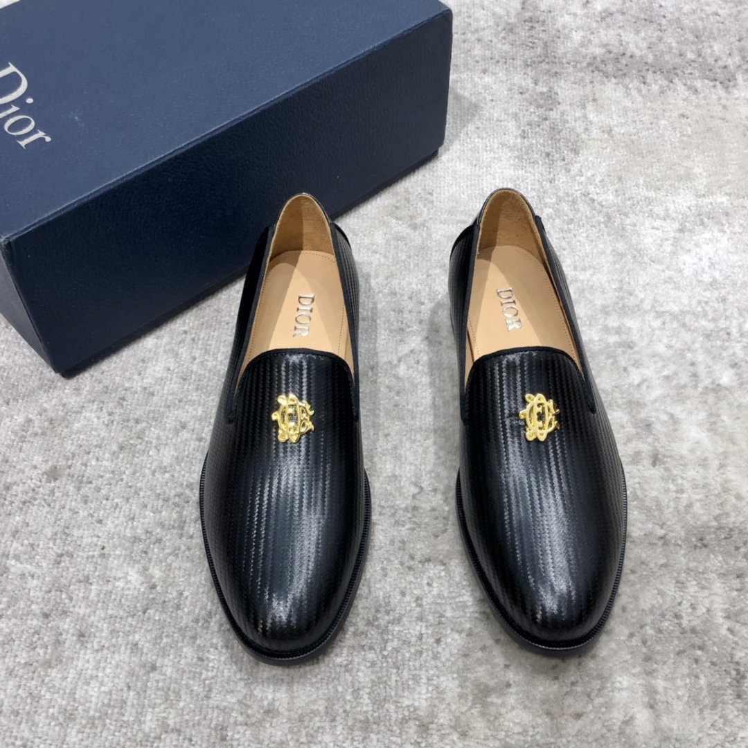 NO:780891,Dior Dior high-end men's boutique casual leather shoes, imported cowhide upper, water-dyed cowhide lining, imported leather outsole, impeccable details, standard code 38-44 (45.46 custom-made, non-returnable and non-exchangeable), ready stock,, dior, dior, cowhide, Leather soles19860909dior迪奥高端男士精品休闲皮鞋,鞋面进口牛皮,水染牛皮内里,进口真皮大底,完美细节无可挑剔,标准码38-44（45.46定做不退不换）,现货批,,dior,dior,cowhide,Leather soles,Men's shoes
