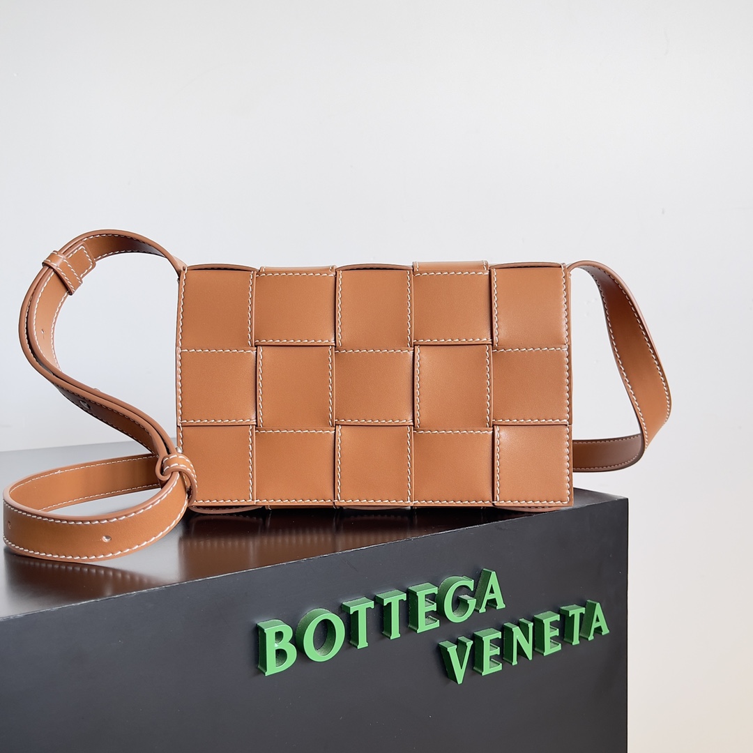 Bottega Veneta BV Cassette Bags Handbags Black White Unisex Cowhide Fall Collection